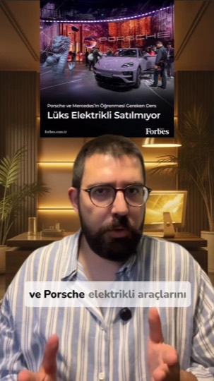 Mercedes ve Porsche'nin elektrikli araçta neden zorlandığını kategori konumlandırması üzerinden anlatan video.