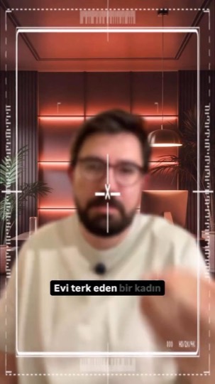 Hukuktaki hayatın olağan akışı kavramı ile tüketici davranışındaki irrasyonel kararları karşılaştıran video.